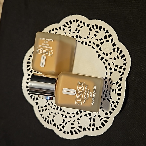 Clinique superbalanced makeup CN 40 cream chamois (VF) A90 - Picture 1 of 3